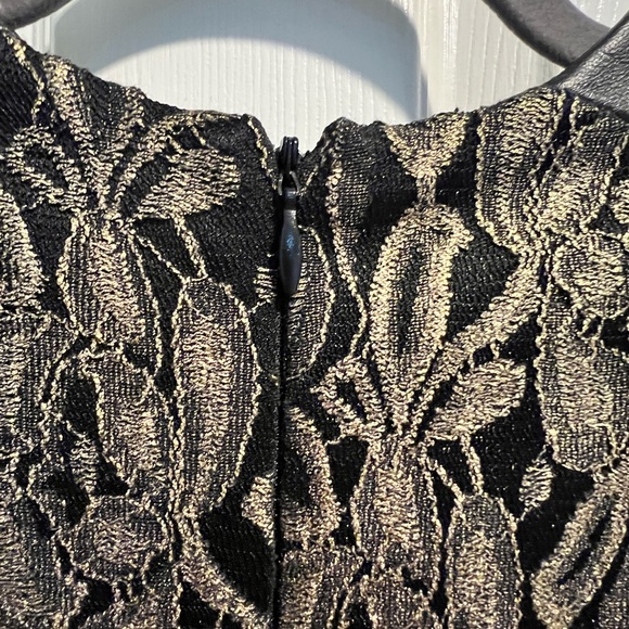 Nicole Miller Mini Dress with Gold Patterns and Black Leather Details. Size 4 - Picture 6 of 8